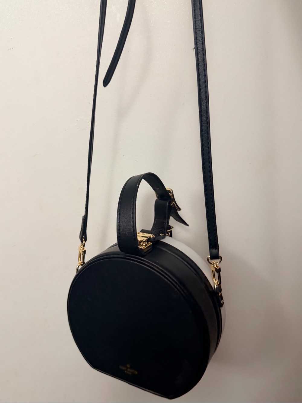 Louis Vuitton Black and White Round Crossbody with Gold Hardware - Picture 3 of 7